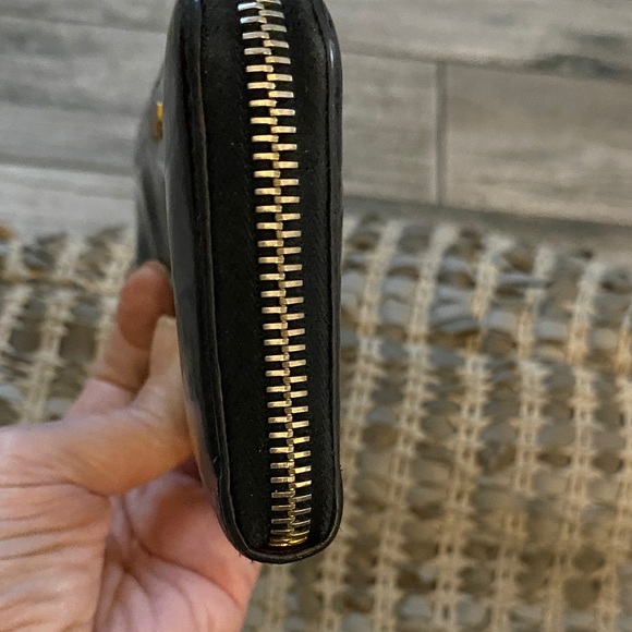 Miu Miu Glossy Black Clutch - Picture 3 of 7